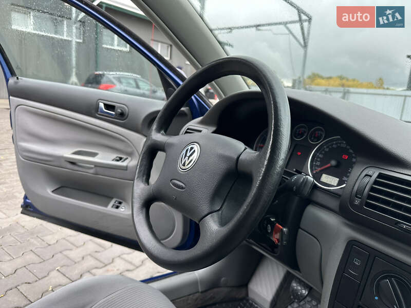 Седан Volkswagen Passat 2002 в Тернополе