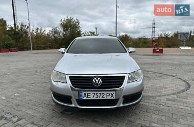 Седан Volkswagen Passat 2005 в Кривом Роге