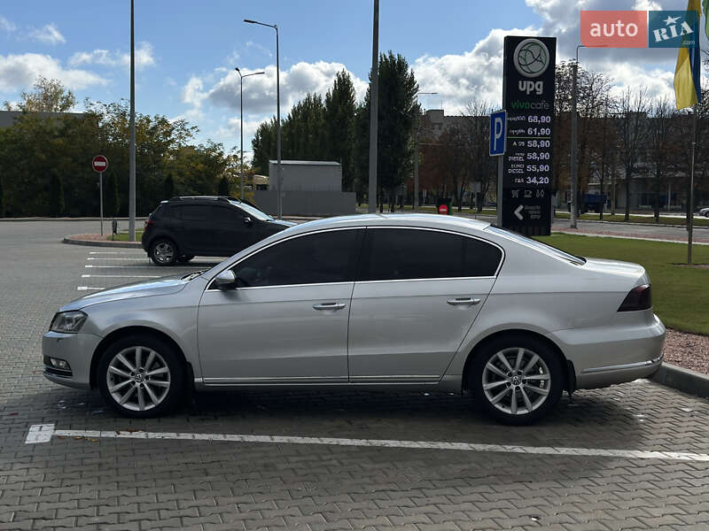 Седан Volkswagen Passat 2011 в Кременчуці
