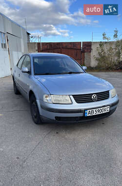 Седан Volkswagen Passat 1998 в Вінниці
