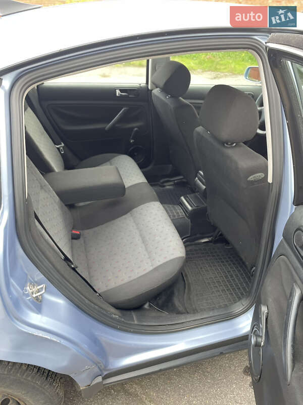 Седан Volkswagen Passat 1998 в Вінниці