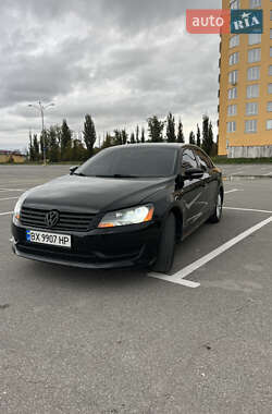 Седан Volkswagen Passat 2014 в Кам'янець-Подільському
