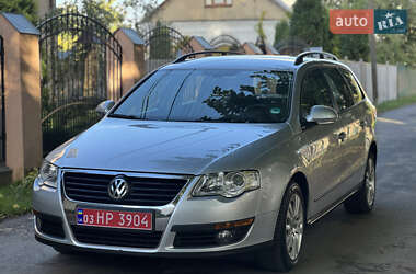 Универсал Volkswagen Passat 2006 в Староконстантинове