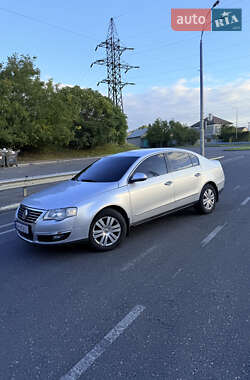 Седан Volkswagen Passat 2006 в Одесі