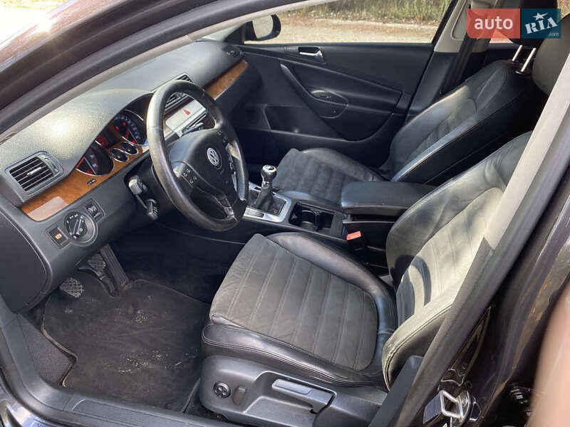 Седан Volkswagen Passat 2008 в Києві фото 31 Седан Volkswagen Passat 2008 в Києві
