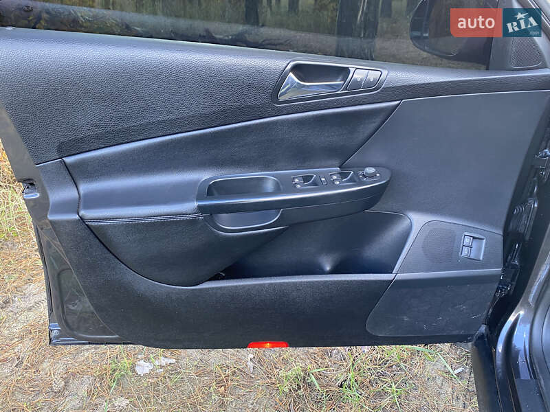 Седан Volkswagen Passat 2008 в Києві фото 38 Седан Volkswagen Passat 2008 в Києві