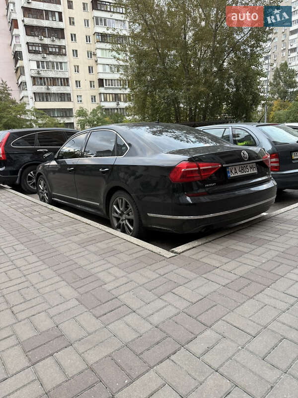 Седан Volkswagen Passat 2016 в Києві