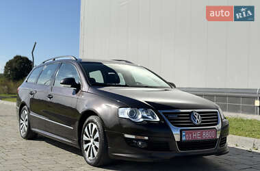 Универсал Volkswagen Passat 2010 в Ровно