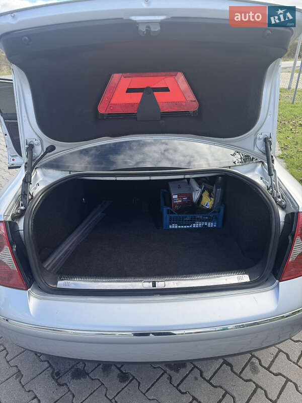 Седан Volkswagen Passat 2005 в Ивано-Франковске