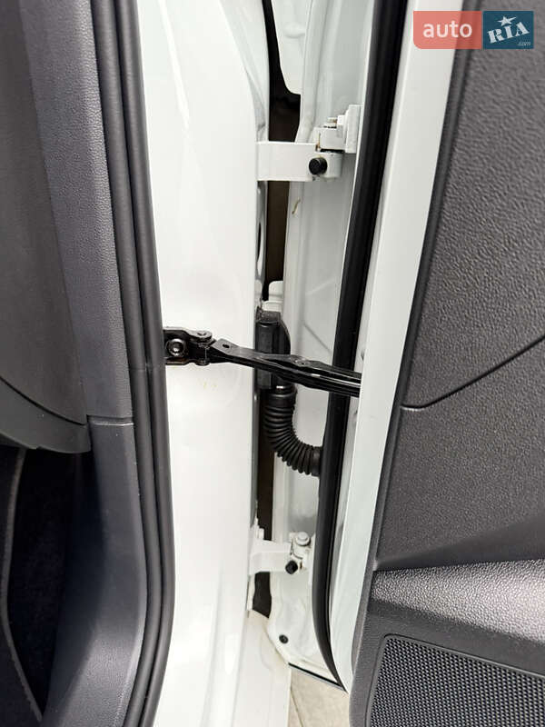 Универсал Volkswagen Passat 2022 в Вараше