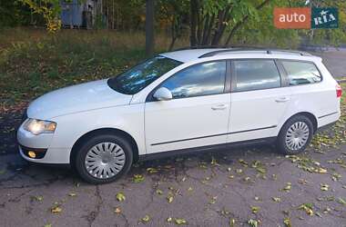 Универсал Volkswagen Passat 2010 в 