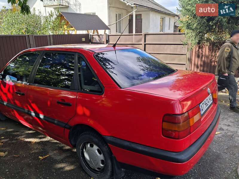 Седан Volkswagen Passat 1996 в Ивано-Франковске