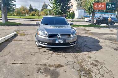 Седан Volkswagen Passat 2012 в Млинове
