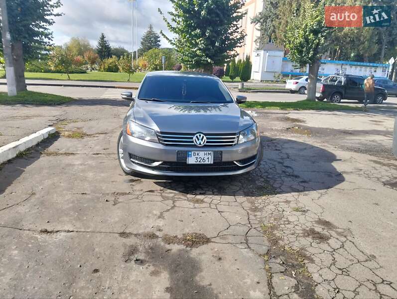 Volkswagen Passat 2012 Volkswagen Passat 2012