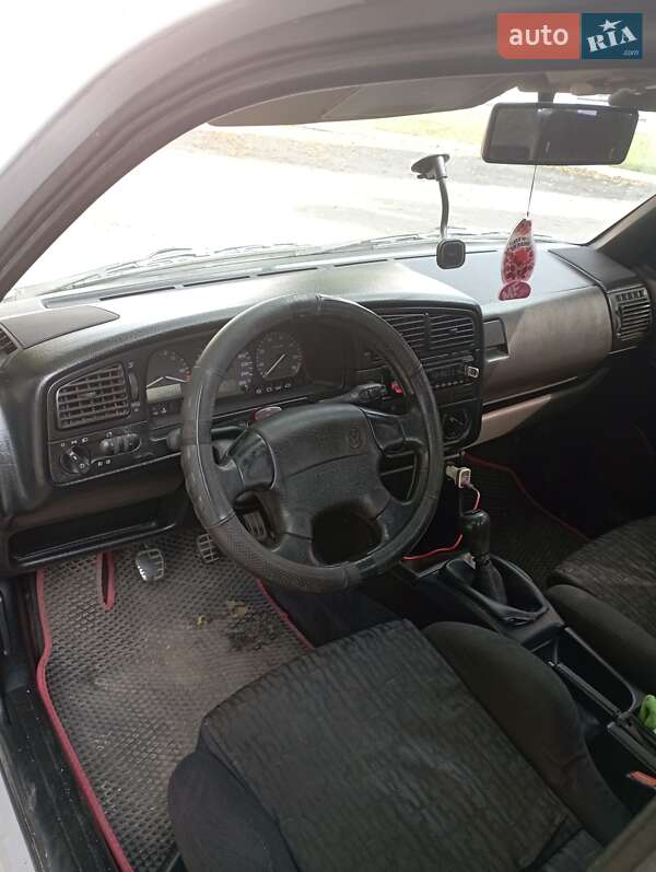 Седан Volkswagen Passat 1994 в Хмільнику фото 8 Седан Volkswagen Passat 1994 в Хмільнику
