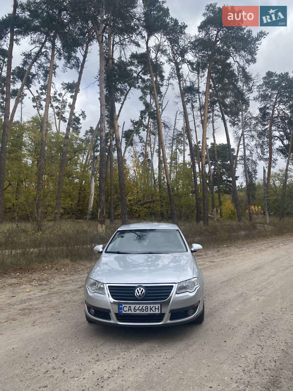 Седан Volkswagen Passat 2006 в Киеве