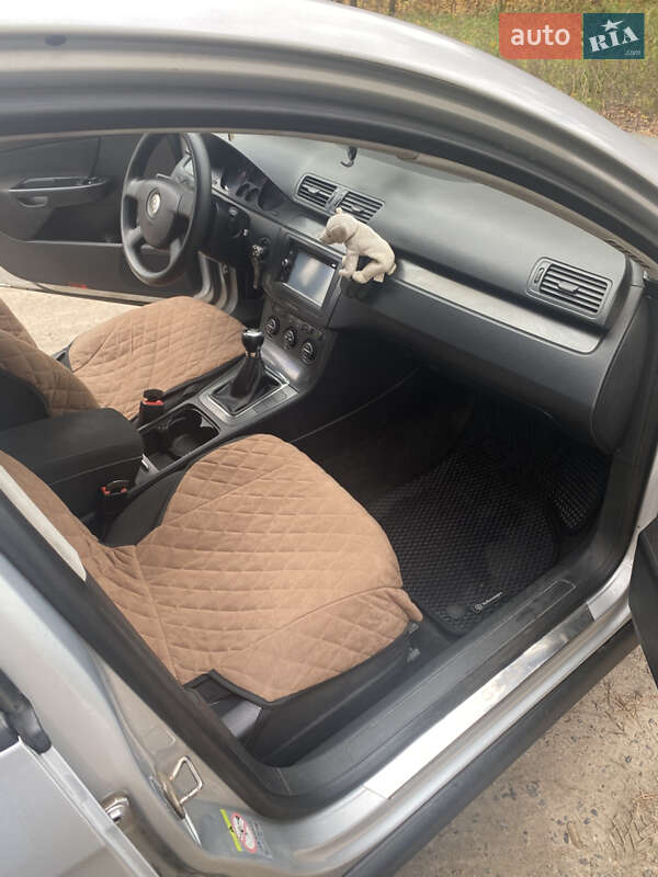 Седан Volkswagen Passat 2006 в Киеве