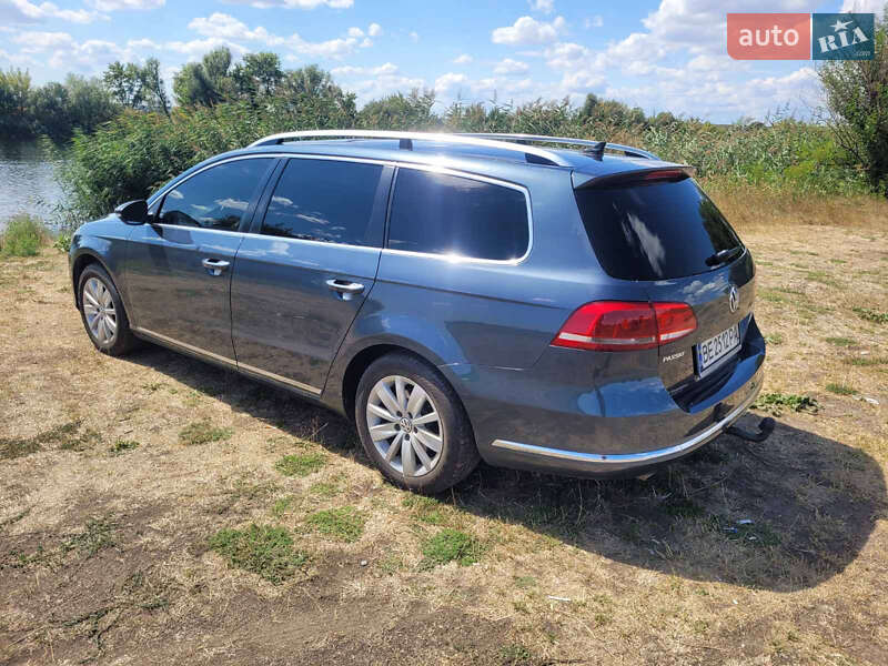 Універсал Volkswagen Passat 2012 в Вознесенську