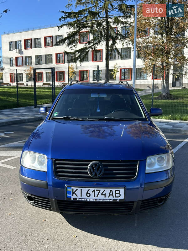 Універсал Volkswagen Passat 2001 в Бородянці