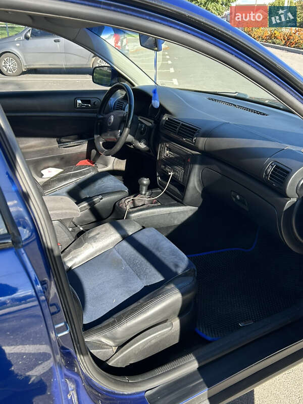 Універсал Volkswagen Passat 2001 в Бородянці