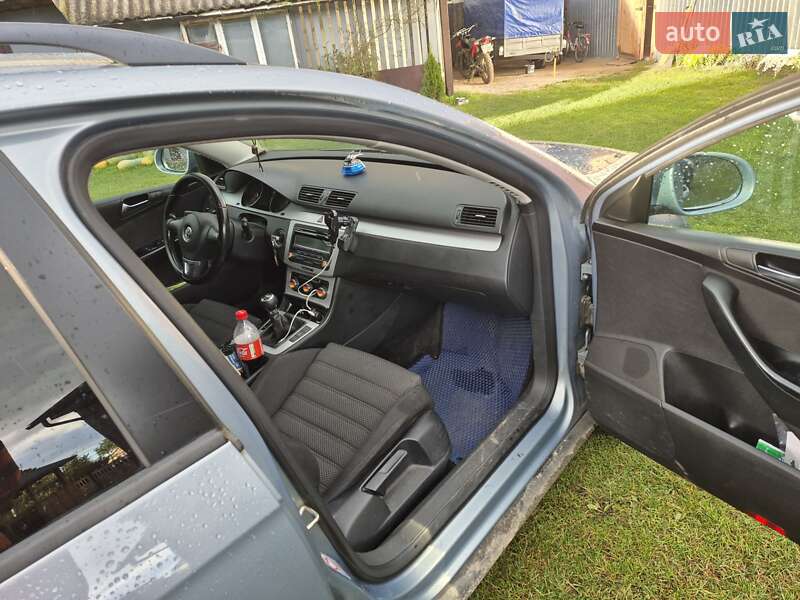 Універсал Volkswagen Passat 2010 в Камені-Каширському