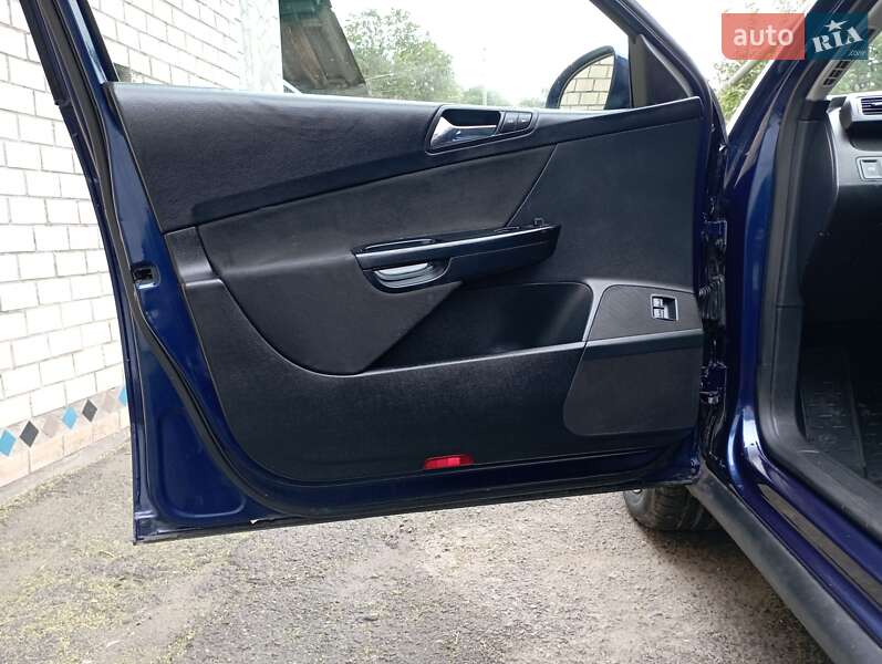 Универсал Volkswagen Passat 2005 в Красилове фото 27 Универсал Volkswagen Passat 2005 в Красилове