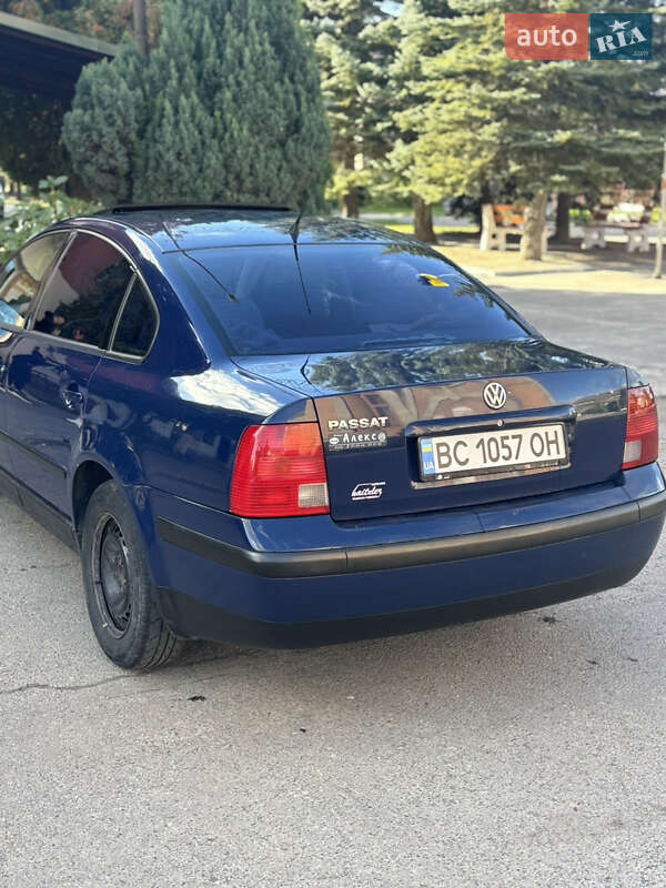 Седан Volkswagen Passat 1997 в Львові