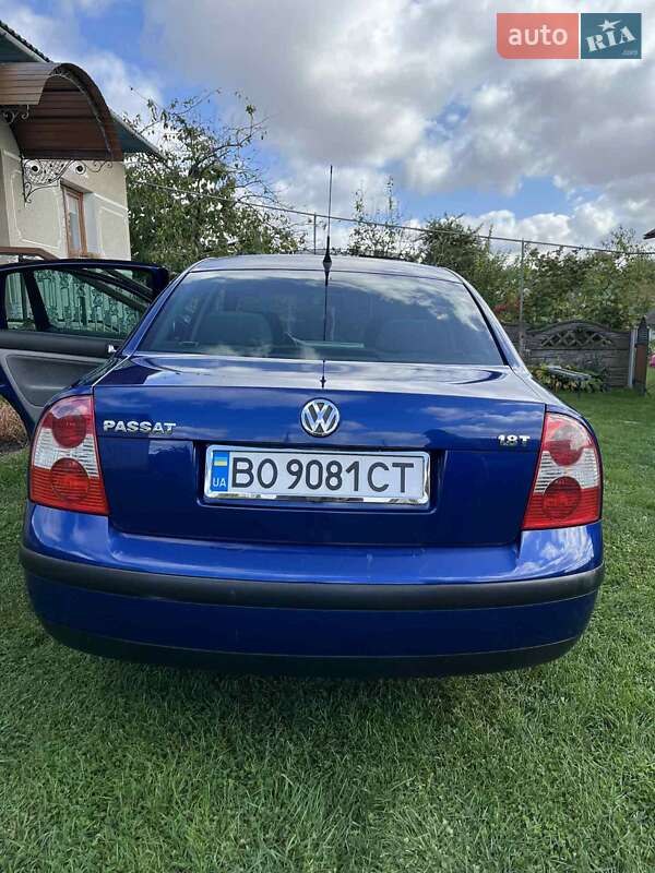 Седан Volkswagen Passat 2001 в Кицмани