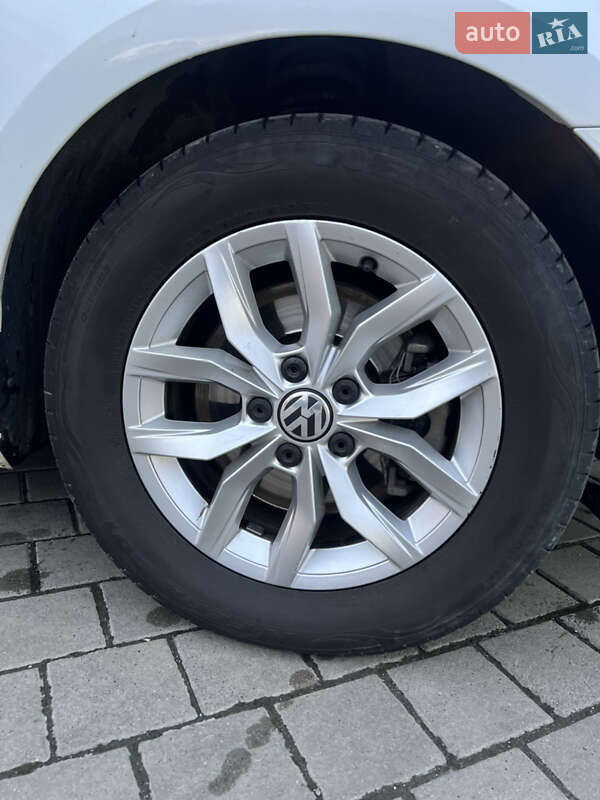Седан Volkswagen Passat 2016 в Ивано-Франковске фото 17 Седан Volkswagen Passat 2016 в Ивано-Франковске