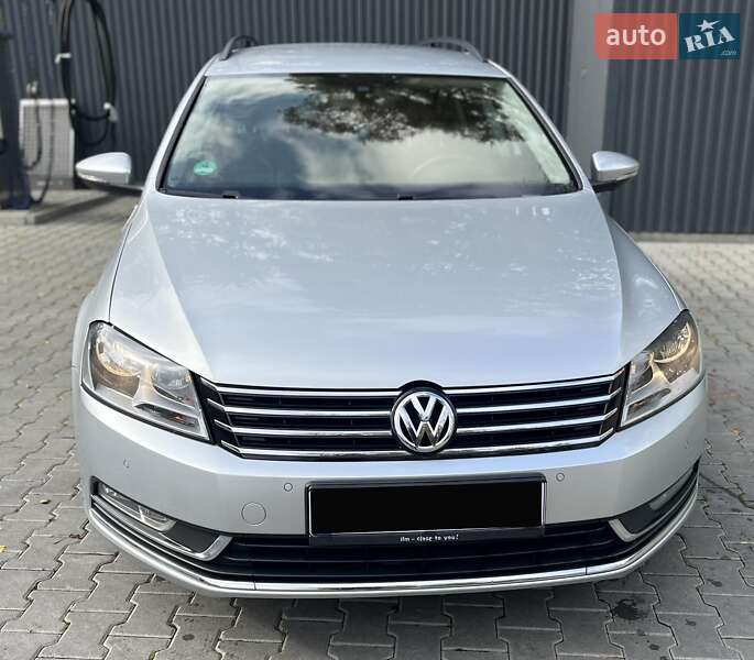 Универсал Volkswagen Passat 2011 в Дрогобыче