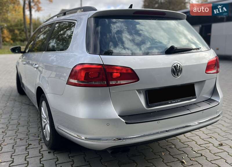 Универсал Volkswagen Passat 2011 в Дрогобыче