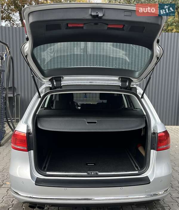 Универсал Volkswagen Passat 2011 в Дрогобыче