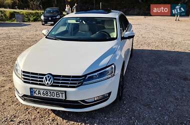 Седан Volkswagen Passat 2013 в Києві