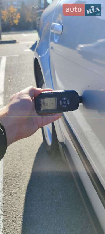 Седан Volkswagen Passat 2002 в Киеве