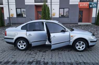 Седан Volkswagen Passat 1998 в 