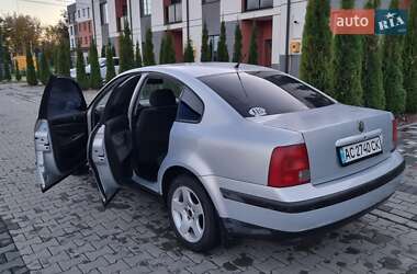 Седан Volkswagen Passat 1998 в 