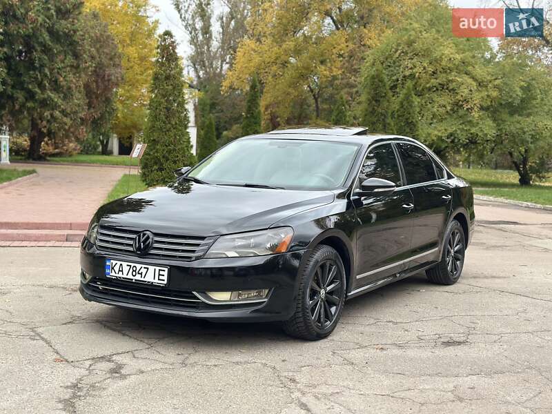 Седан Volkswagen Passat 2011 в Киеве