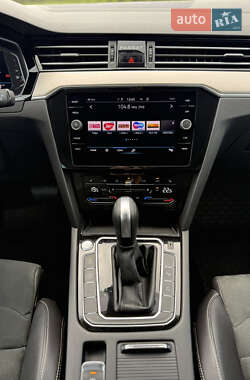 Седан Volkswagen Passat 2020 в 