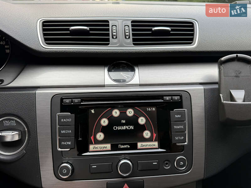 Универсал Volkswagen Passat 2014 в Киеве