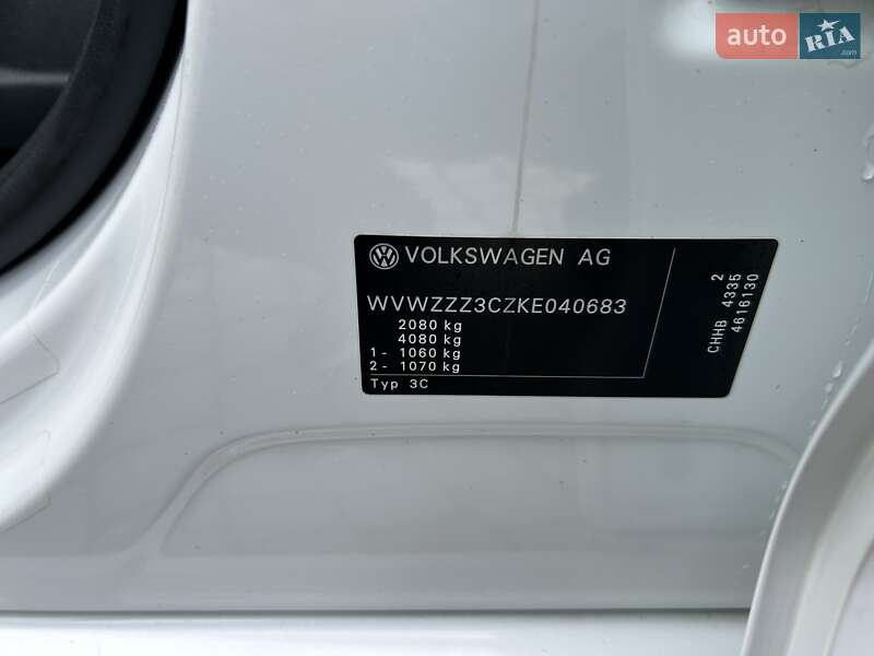 Седан Volkswagen Passat 2018 в Львове