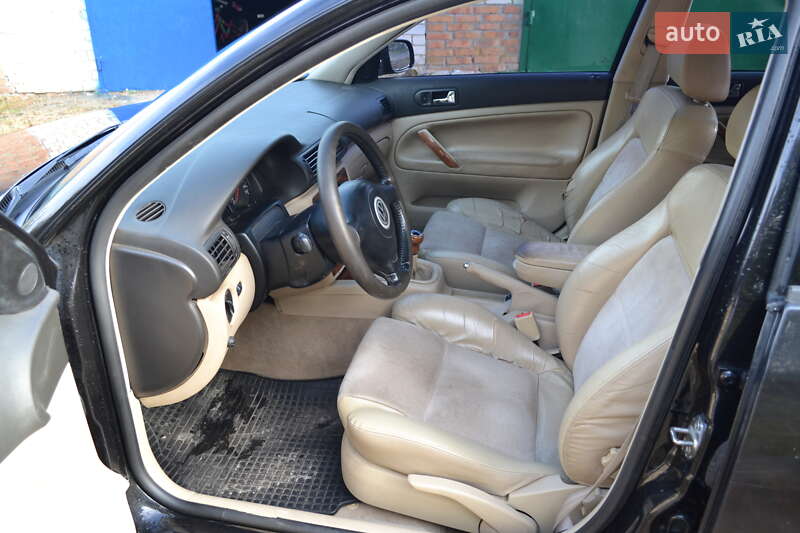 Седан Volkswagen Passat 2000 в Чутове