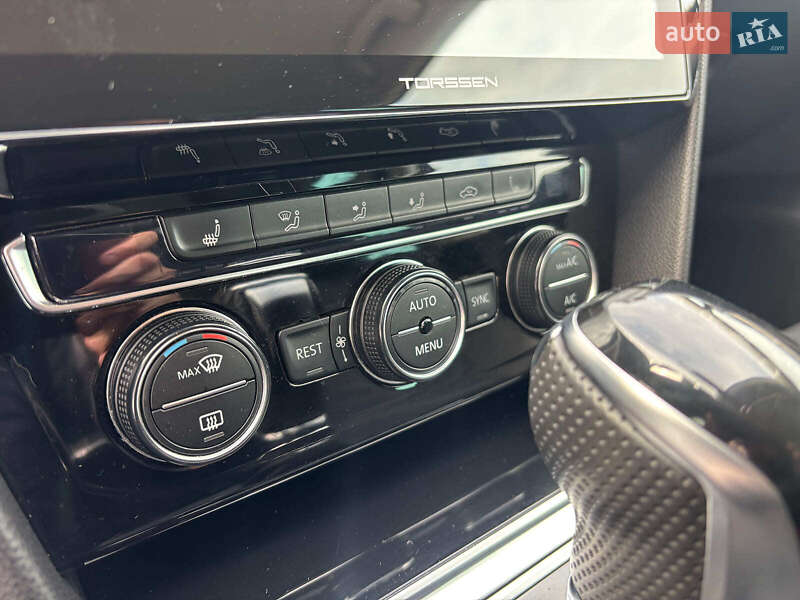 Універсал Volkswagen Passat 2017 в Запоріжжі