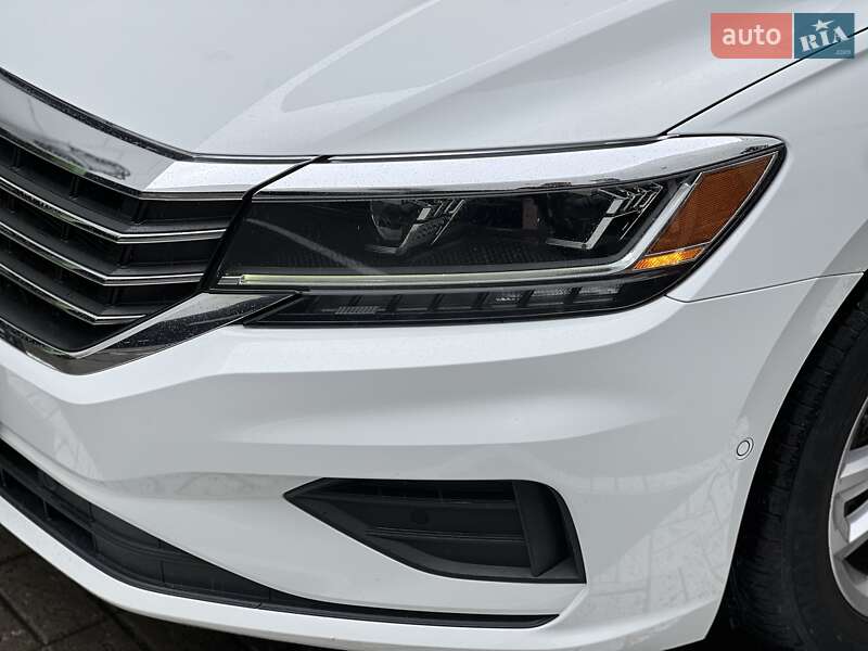 Седан Volkswagen Passat 2020 в Киеве