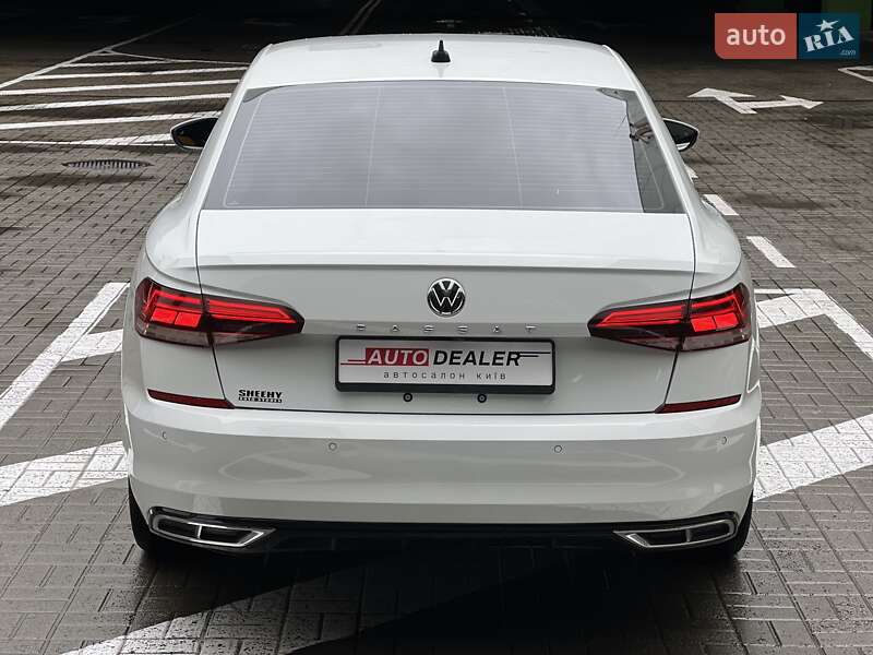 Седан Volkswagen Passat 2020 в Киеве