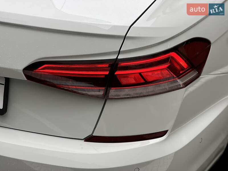 Седан Volkswagen Passat 2020 в Киеве