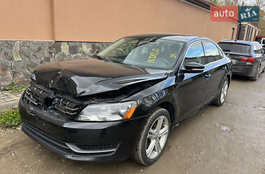 Седан Volkswagen Passat 2014 в Самборі