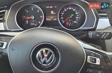 Универсал Volkswagen Passat 2015 в 