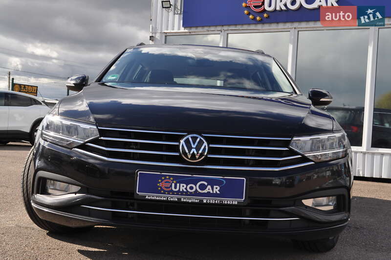 Универсал Volkswagen Passat 2022 в Киеве