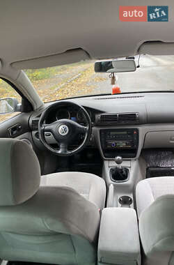 Универсал Volkswagen Passat 2003 в 