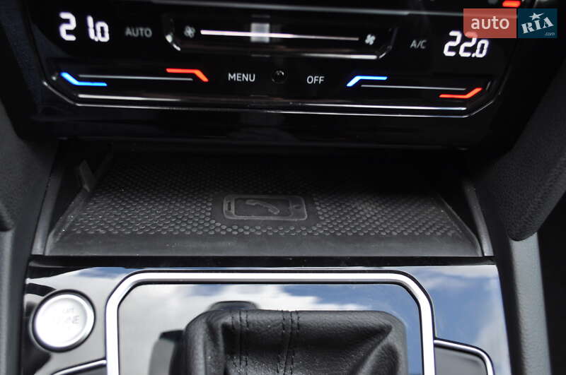 Универсал Volkswagen Passat 2022 в Киеве